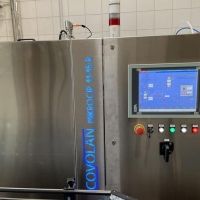 Sistema automatico per gestire fasi di interscambio con il monoblocco di imbottigliamento